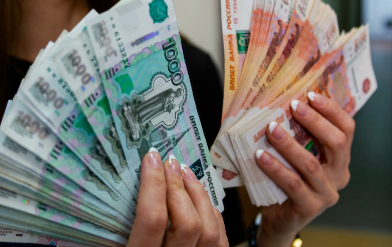 Фото Индексация выплат и Qr-коды для мигрантов. Что изменится в жизни россиян с 1 июня 6